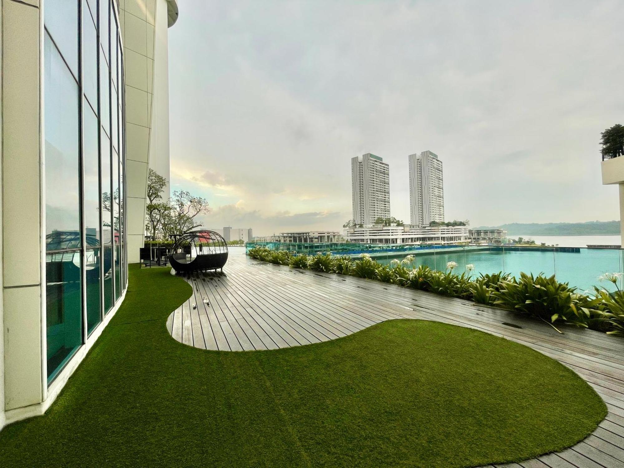 Pinetree Puteri Harbour @ Uha Apartamento Nusajaya  Exterior foto